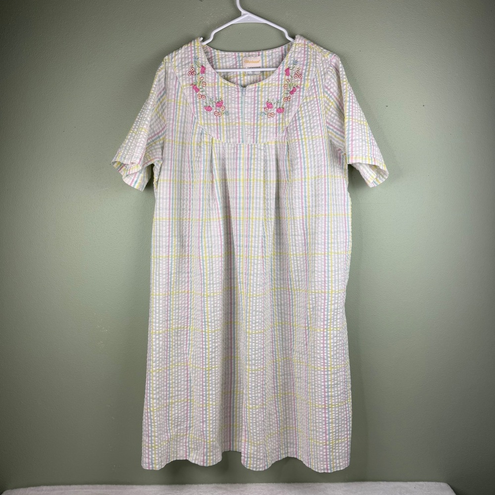 Barbizon Vintage Pastel Plaid Seersucker Nightgown Floral Embroidered XL 58258